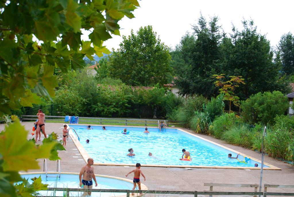 Castelmoron-sur-Lot Lagrange Grand Bleu Vacances - Residence Port Lalande מראה חיצוני תמונה