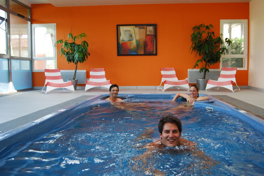 Castelmoron-sur-Lot Lagrange Grand Bleu Vacances - Residence Port Lalande מראה חיצוני תמונה