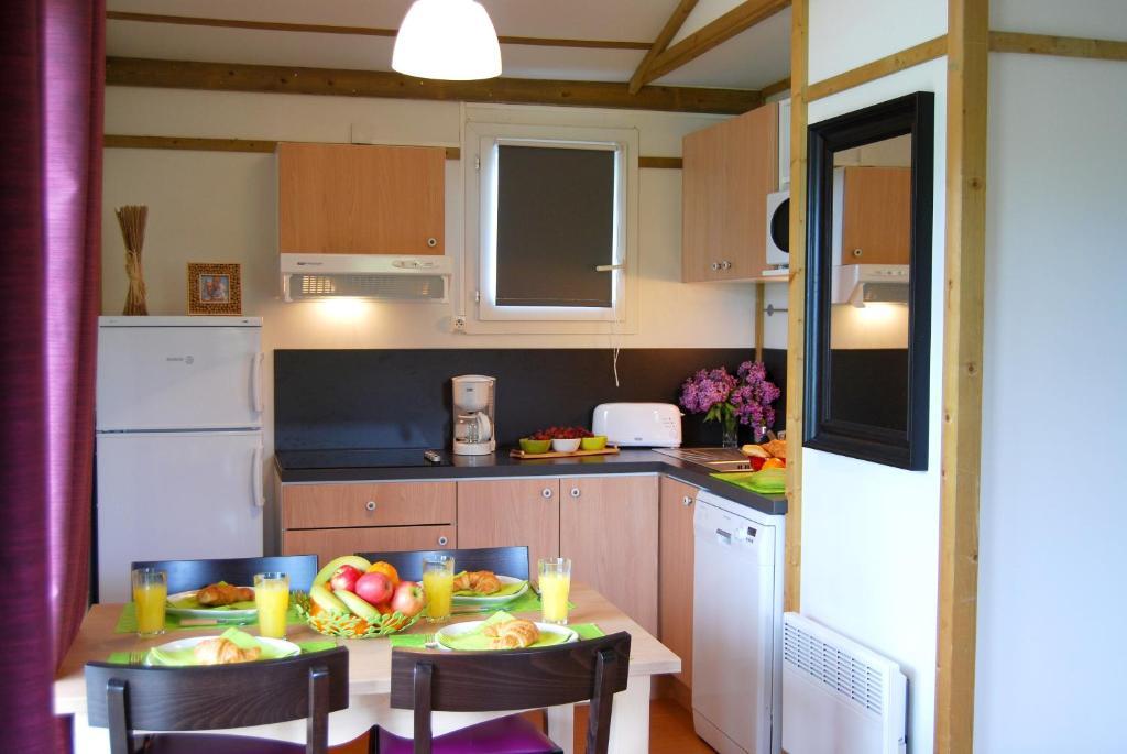Castelmoron-sur-Lot Lagrange Grand Bleu Vacances - Residence Port Lalande חדר תמונה