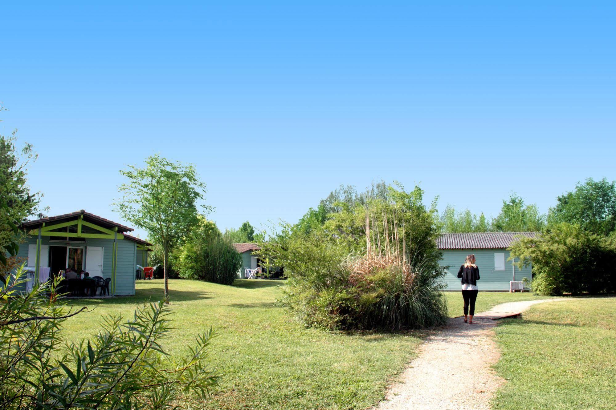 Castelmoron-sur-Lot Lagrange Grand Bleu Vacances - Residence Port Lalande מראה חיצוני תמונה