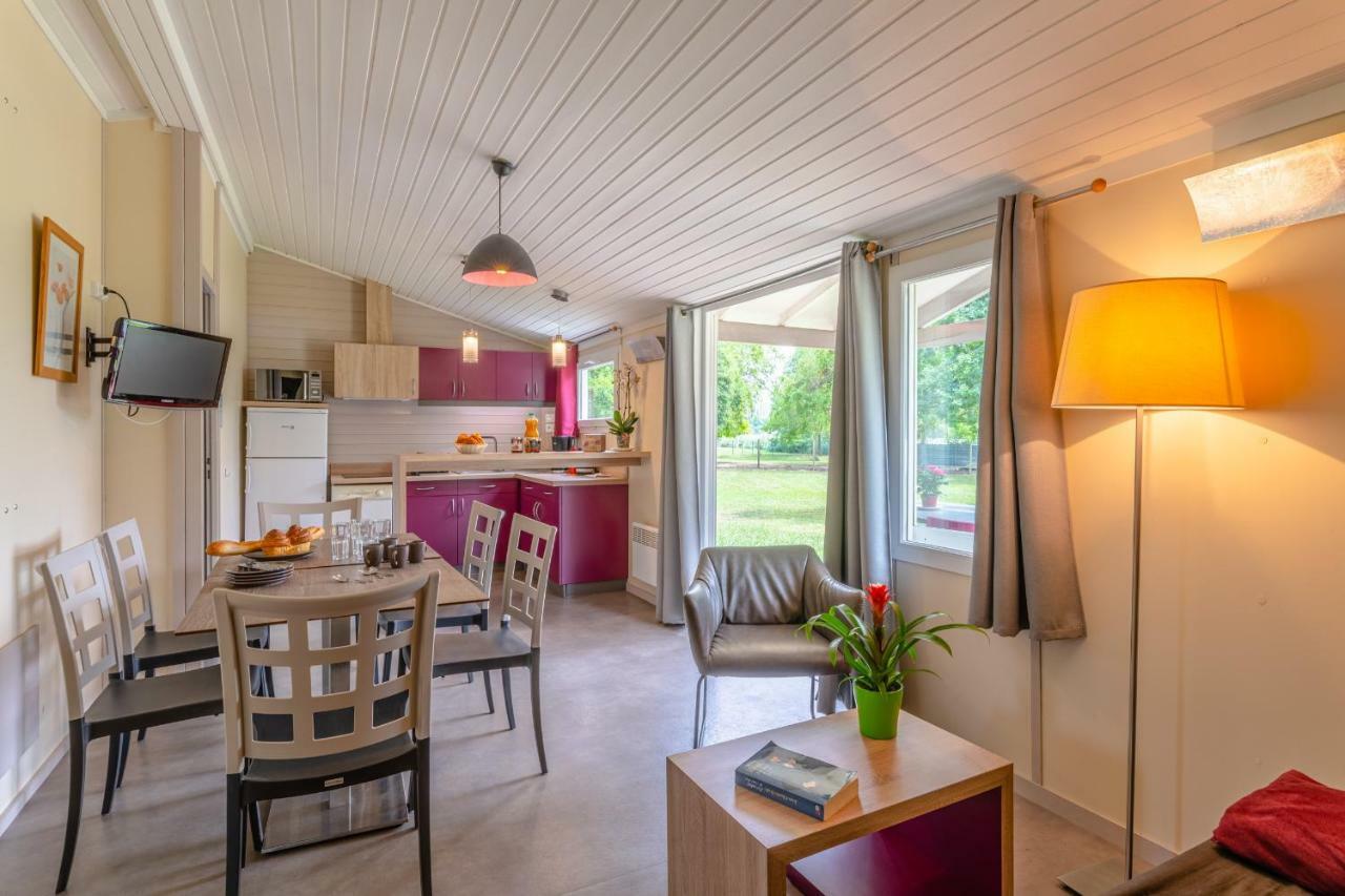 Castelmoron-sur-Lot Lagrange Grand Bleu Vacances - Residence Port Lalande מראה חיצוני תמונה